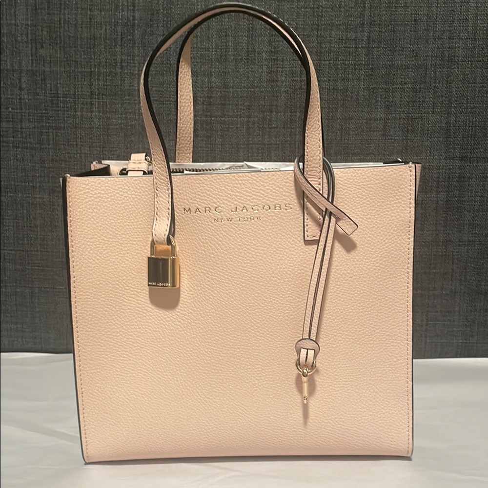 NWT MARC JACOBS CROSSBODY